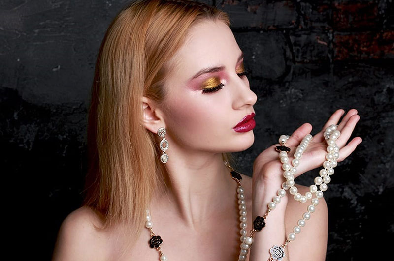 Ювелирные изделия для женщин